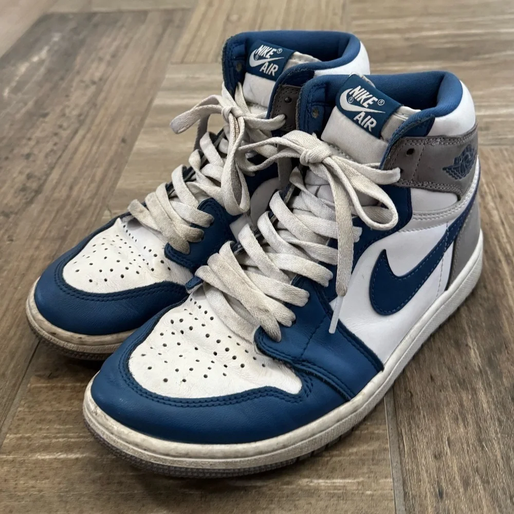 Jordan 1 Retro High OG size 7